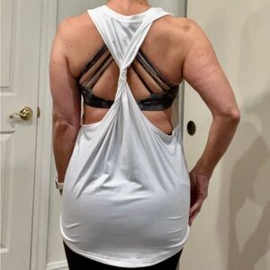 Vuori Twistback Halter Top